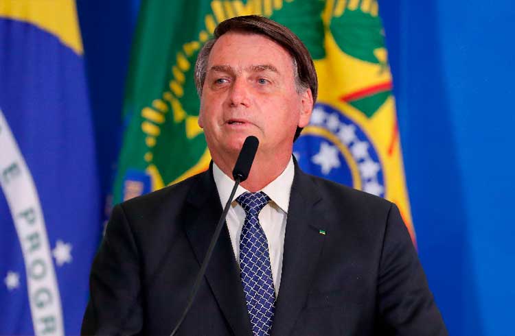 Bolsonaro sanciona LGPD e lei entra em vigor nesta sexta-feira