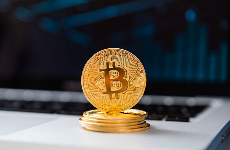 Bitcoin recua aos R$ 173.000, mas uma criptomoeda valoriza 14%