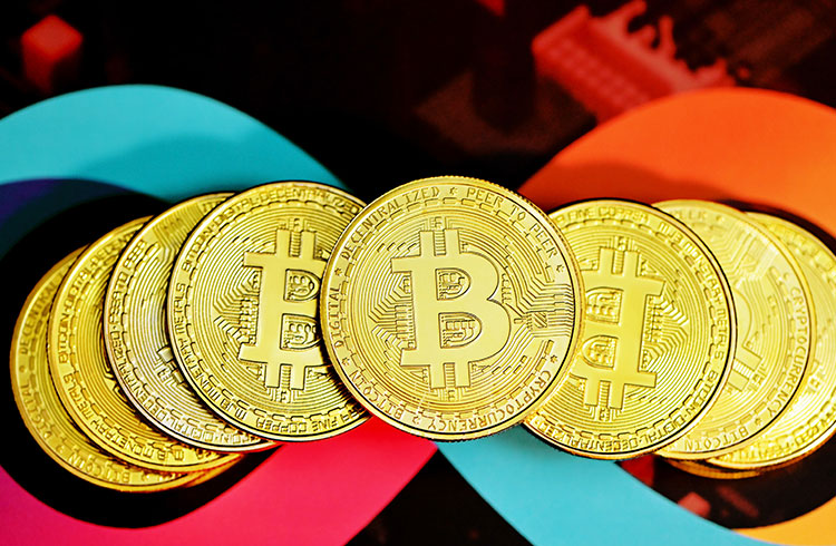 Bitcoin e demais criptomoedas seguem operando com ganhos