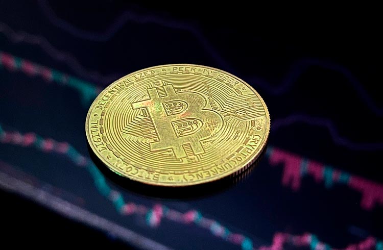 InvestAnswers explica o que o Bitcoin precisa para subir mais 200%